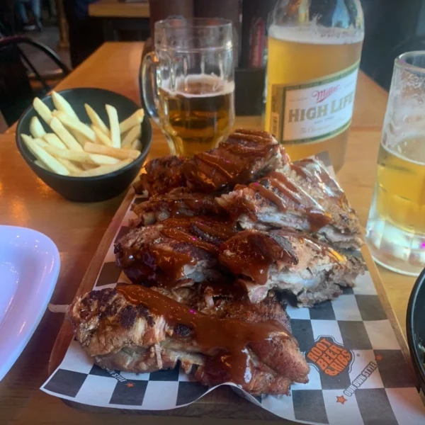 Plato grande de costillitas bbq ahumadas